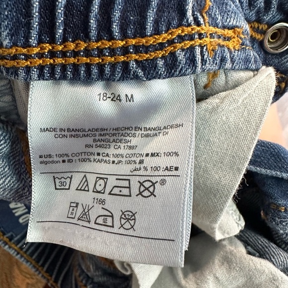 2T, 4T OLD NAVY JEANS LITTLE GIRLS JEANS, PANTS, SHIRT AND JEANS FOR GIRLS - Picture 9 of 9